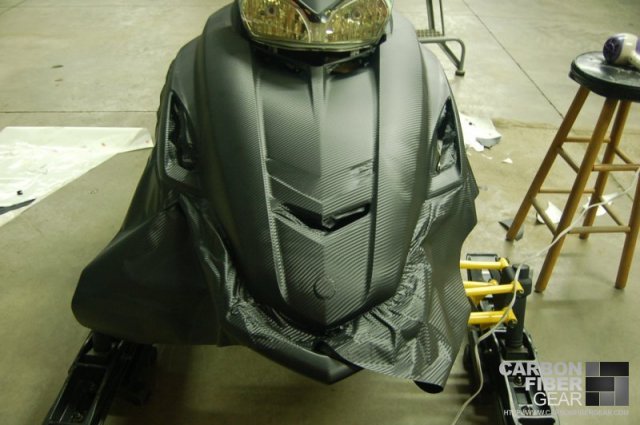 2006 Yamaha Nytro ER snowmobile with 3M carbon fiber DI-NOC vinyl 2006 Yamaha Nytro ER snowmobile with 3M carbon fiber DI-NOC vinyl