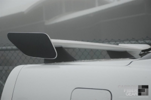R34 GTT Skyline with 3M carbon fiber DI-NOC