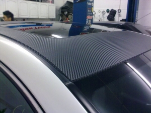 Lexus IS350 with 3M DI-NOC carbon fiber roof and pillars