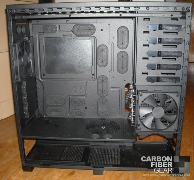 Modded computer with 3M DI-NOC carbon fiber vinyl