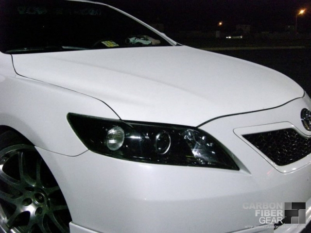 Toyota Camry with white carbon fiber DI-NOC wrapped hood