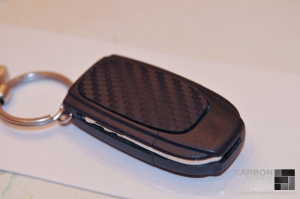 Volvo S60 R key fob wrapped in 3M DI-NOC from Carbon Fiber Film